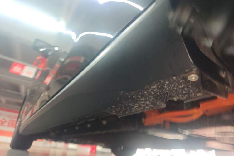 Used Deepal SL03 2025 Revised Version Range-Extended Elite Edition Left Side Sill