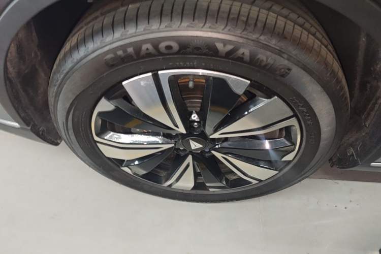 Used Deepal SL03 2025 Revised Version Range-Extended Elite Edition Right Rear Wheel Hub