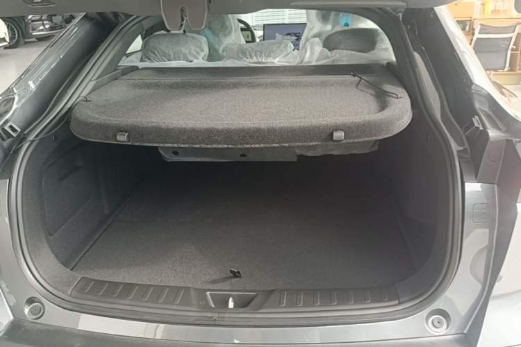 Used Deepal SL03 2025 Range-Extended Elite Version Trunk