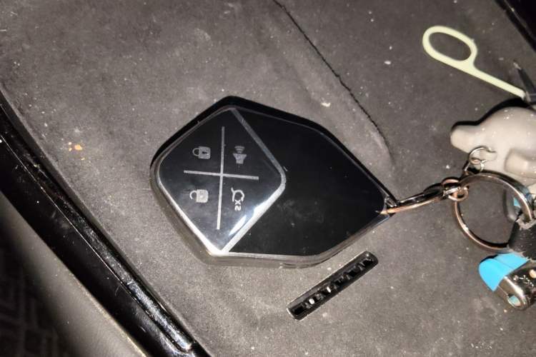Used Deepal SL03 2025 Extended-Range Sporty Version Vehicle Key