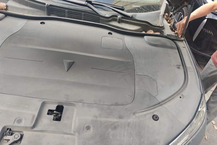 Used Deepal SL03 2025 Extended-Range Sporty Version Engine Bay Left