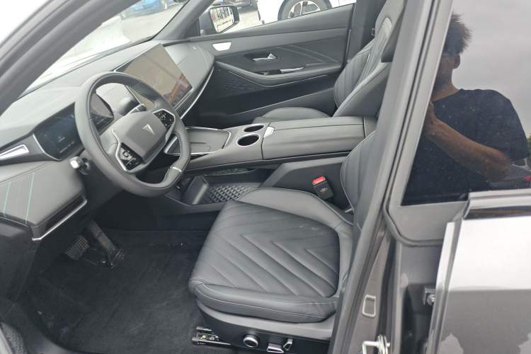 Used Deepal SL03 2025 Pure Electric Classic Edition Left Front Seat
