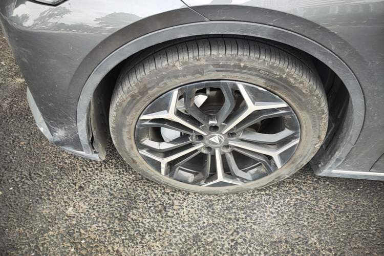 Used Deepal SL03 2025 Extended-Range Sporty Version Left Front Wheel Hub