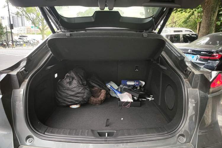 Used Deepal SL03 2025 Extended-Range Sporty Version Trunk