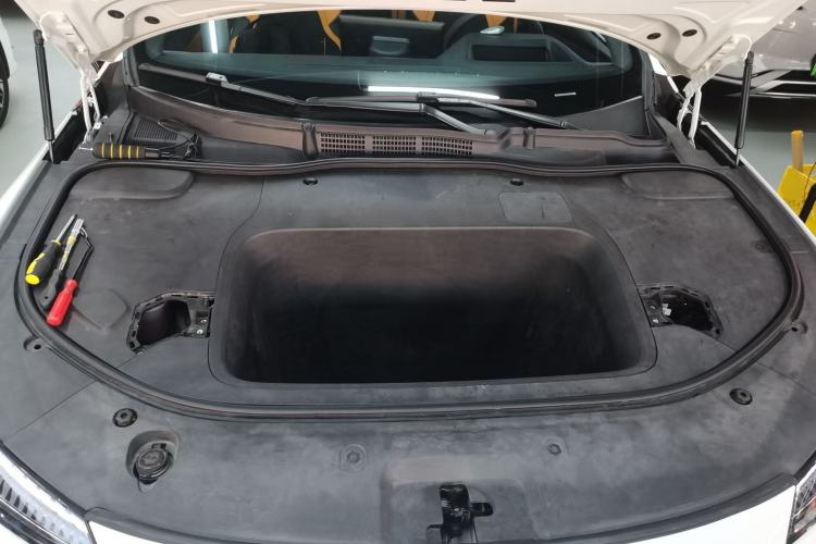 Used Deepal SL03 2025 Pure Electric Sports Car Engine Bay