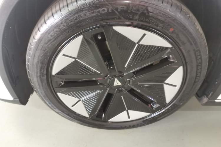 Used Deepal SL03 2025 Pure Electric Sports Car Exterior 7