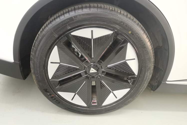 Used Deepal SL03 2025 Pure Electric Sports Car Exterior 8