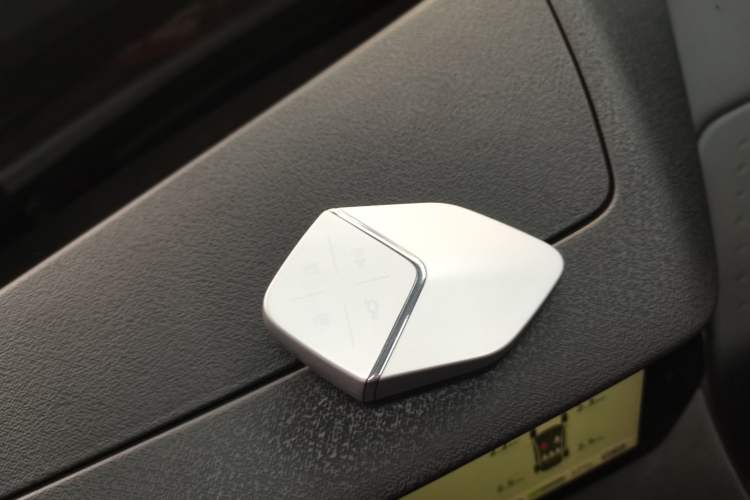 Used Deepal SL03 2025 Pure Electric Sports Car Interior 1