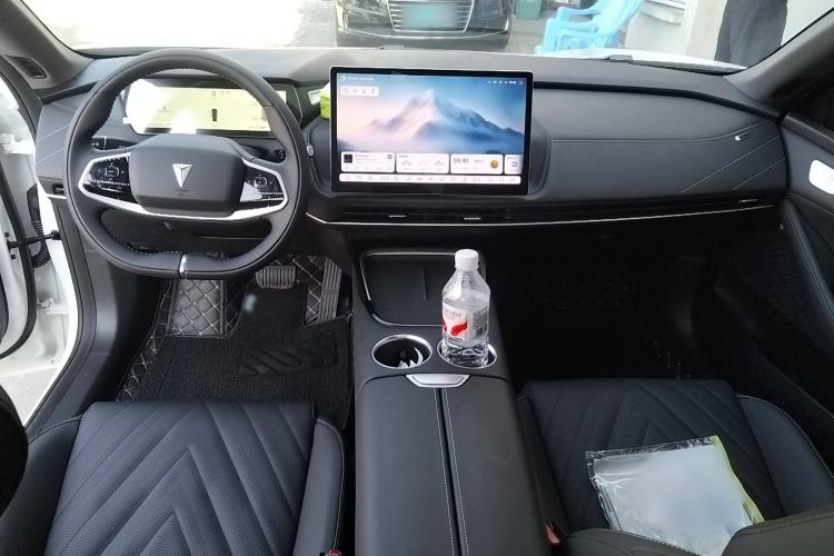 Used Deepal SL03 2025 Revised Version All-Electric Elite Type Interior 1