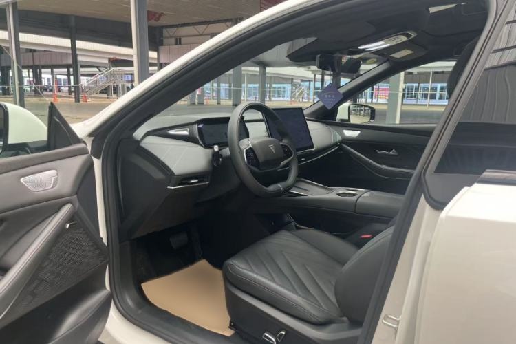 Used Deepal SL03 2025 Revised Version Range-Extended Elite Edition Interior 3