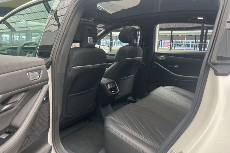 Used Deepal SL03 2025 Revised Version Range-Extended Elite Edition Interior 4