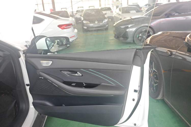 Used Deepal SL03 2025 Range-Extended Elite Version Interior 5