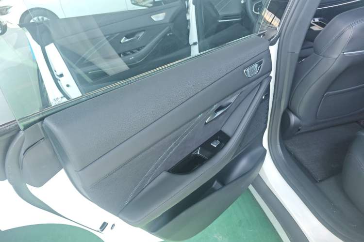 Used Deepal SL03 2025 Range-Extended Elite Version Interior 8