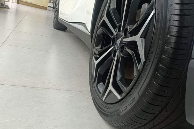 Used Deepal SL03 2025 Range-Extended Elite Version Left Side Sill