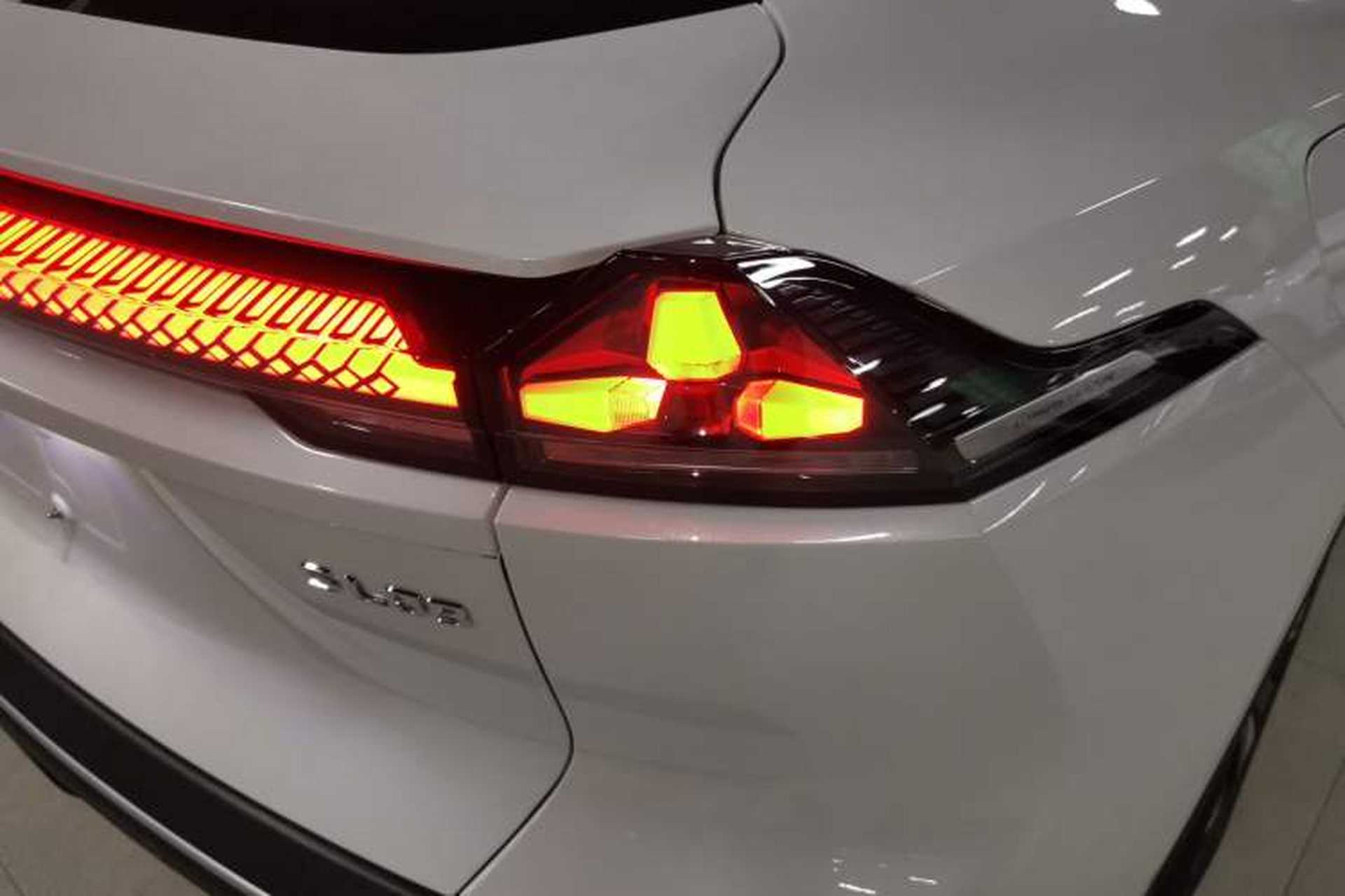Used Deepal SL03 2025 Revised Version All-Electric Elite Type Right Rear Taillight