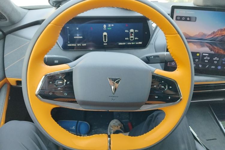 Used Deepal SL03 2025 Extended-Range Sporty Version Steering Wheel