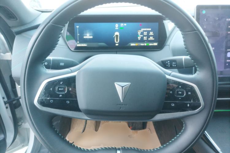 Used Deepal SL03 2025 Extended-Range Sporty Version Steering Wheel