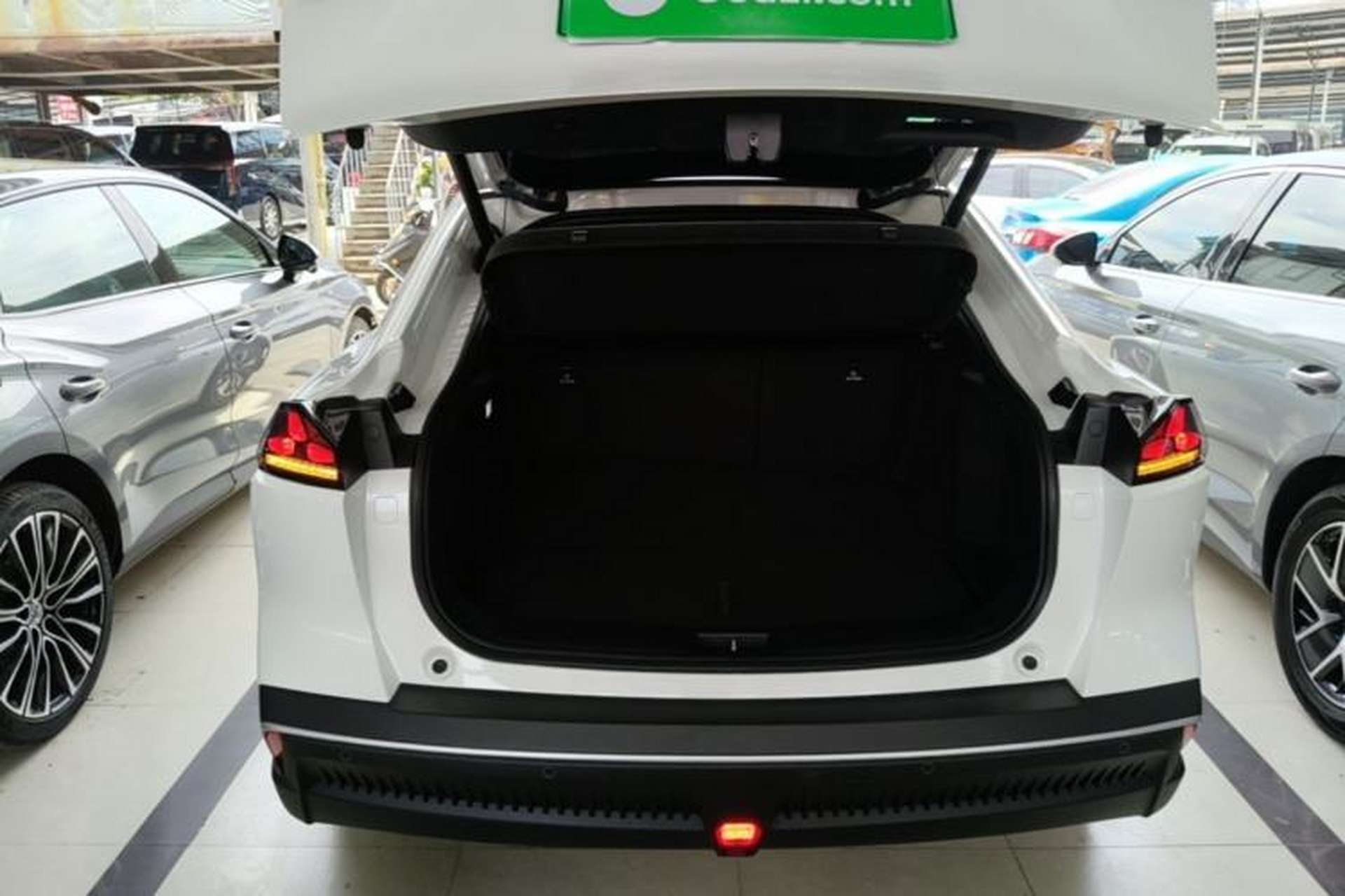 Used Deepal SL03 2025 Revised Version Range-Extended Elite Edition Trunk