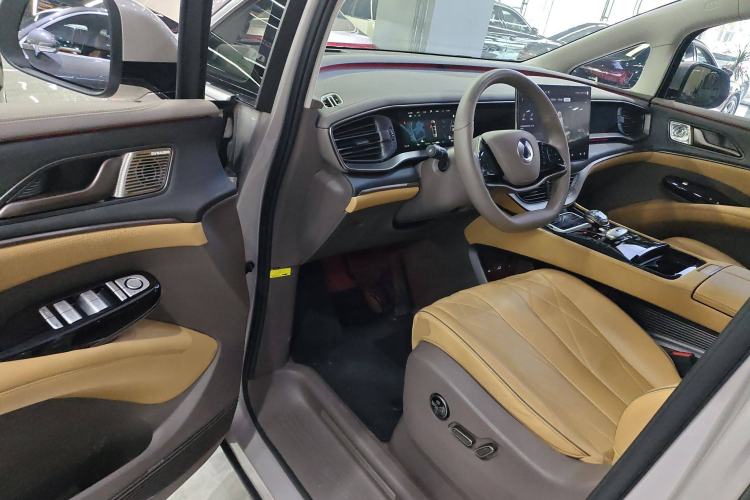 Used Denza D9 2022 DM-i 970 Four-Wheel Drive Flagship Model Interior 3