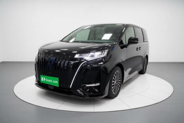 Ojetý Denza D9 2022 EV 600 Four-Wheel Drive Flagship Model