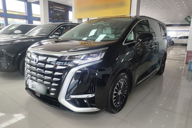 Used Denza D9 2022 DM-i 945 Luxury Model