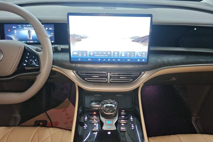 Used Denza D9 2022 DM-i 1040 Prestige Model Audio And AC Panel