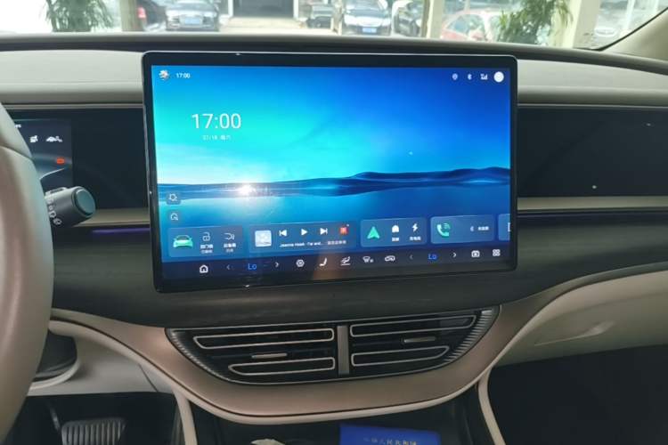 Used Denza D9 2022 DM-i 970 Four-Wheel Drive Flagship Model Audio And AC Panel