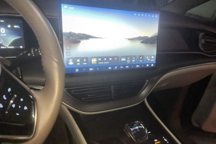 Used Denza D9 2022 DM-i 970 Four-Wheel Drive Prestige Model Audio And AC Panel