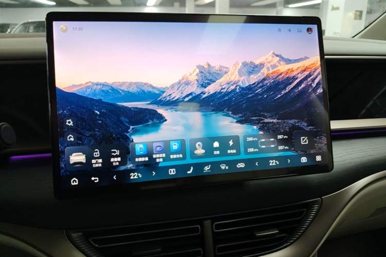 Used Denza D9 2022 DM-i 970 Four-Wheel Drive Flagship Model Audio And AC Panel