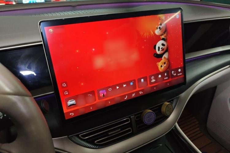 Used Denza D9 2022 DM-i 970 Four-Wheel Drive Flagship Model Audio And AC Panel