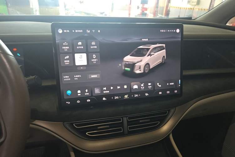 Used Denza D9 2022 EV 620 Prestige Model Audio And AC Panel