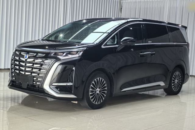 Ojetý Denza D9 2022 DM-i 970 Four-Wheel Drive Prestige Model