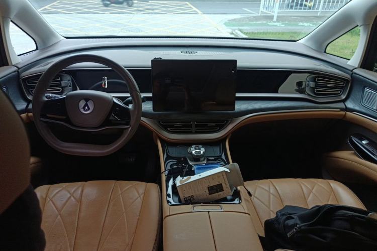 Used Denza D9 2022 EV 620 Prestige Model Center Console