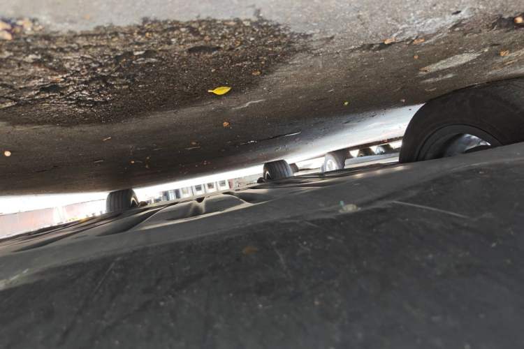 Used Denza D9 2022 EV 620 Prestige Model Chassis Front