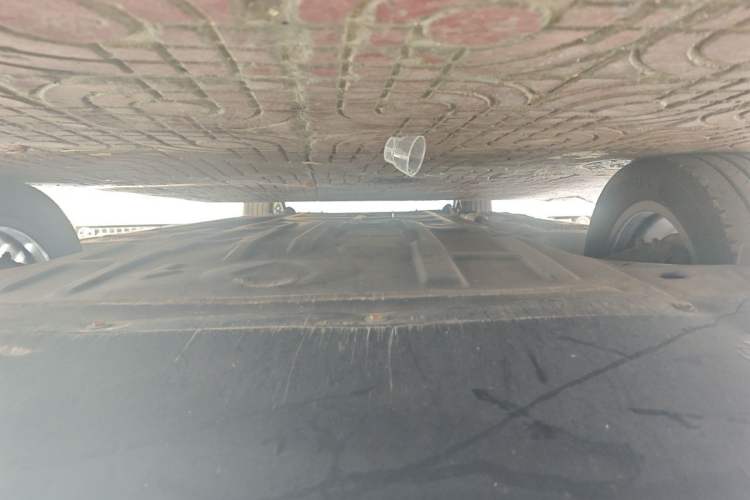 Used Denza D9 2022 DM-i 970 Four-Wheel Drive Prestige Model Chassis Front