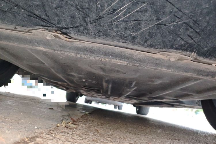 Used Denza D9 2022 DM-i 970 Four-Wheel Drive Flagship Model Chassis Front