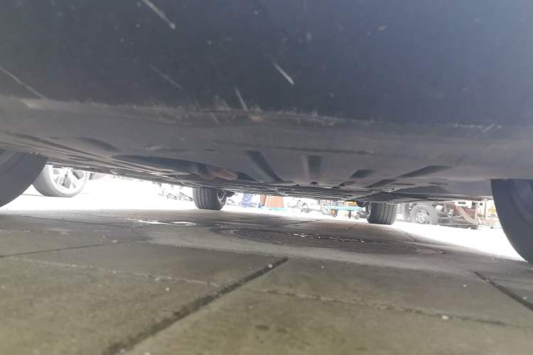 Used Denza D9 2022 DM-i 970 Four-Wheel Drive Prestige Model Chassis Front