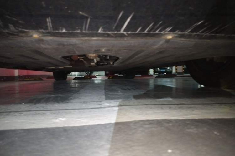 Used Denza D9 2022 DM-i 970 Four-Wheel Drive Prestige Model Chassis Front