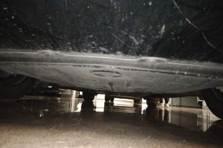 Used Denza D9 2022 DM-i 970 Four-Wheel Drive Prestige Model Chassis Front