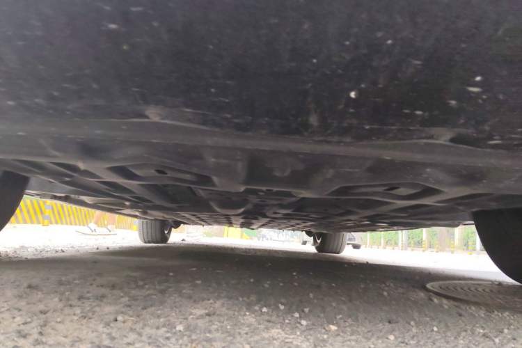 Used Denza D9 2022 DM-i 970 Four-Wheel Drive Prestige Model Chassis Front