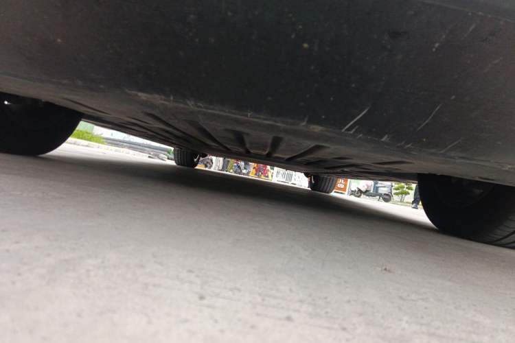 Used Denza D9 2022 EV 620 Prestige Model Chassis Front