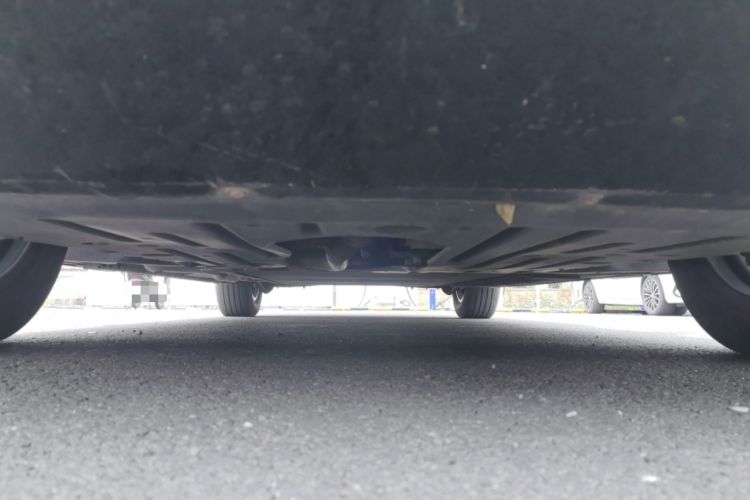 Used Denza D9 2022 DM-i 1040 Prestige Model Chassis Front