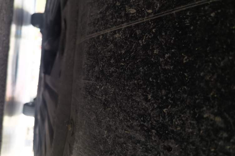Used Denza D9 2022 DM-i 970 Four-Wheel Drive Flagship Model Chassis Front