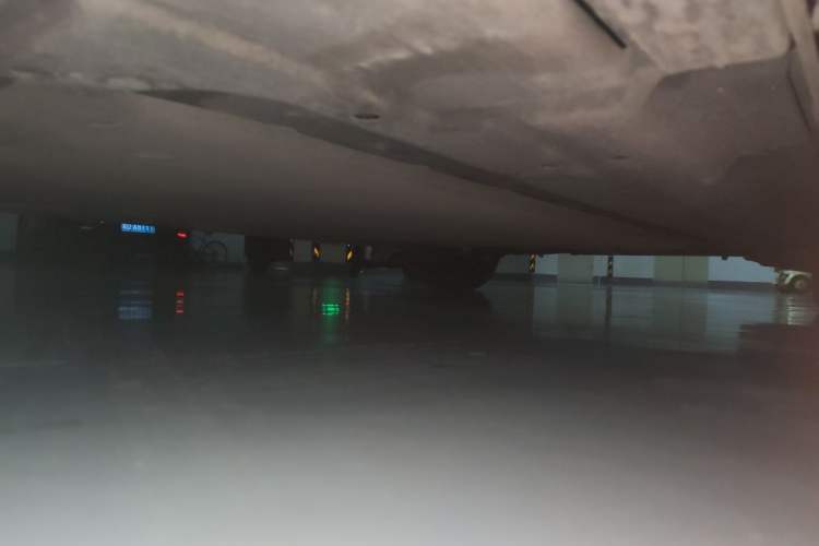 Used Denza D9 2022 DM-i 970 Four-Wheel Drive Flagship Model Chassis Front Left
