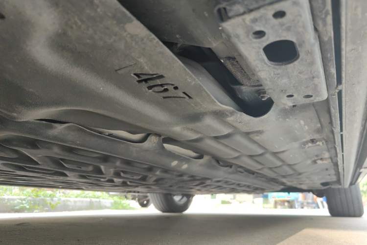 Used Denza D9 2022 DM-i 970 Four-Wheel Drive Prestige Model Chassis Front Left