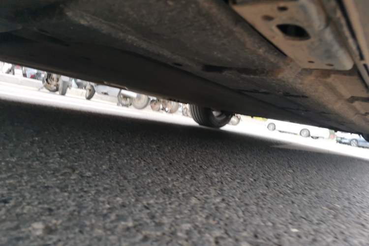Used Denza D9 2022 DM-i 970 Four-Wheel Drive Flagship Model Chassis Front Left