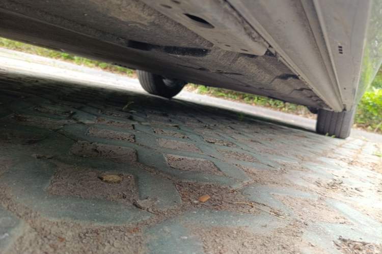 Used Denza D9 2022 DM-i 1040 Prestige Model Chassis Front Left