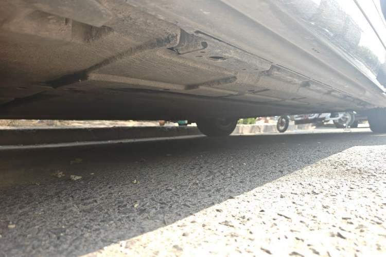 Used Denza D9 2022 DM-i 970 Four-Wheel Drive Prestige Model Chassis Front Left