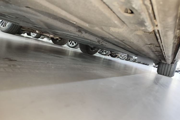 Used Denza D9 2022 DM-i 1040 Prestige Model Chassis Front Left