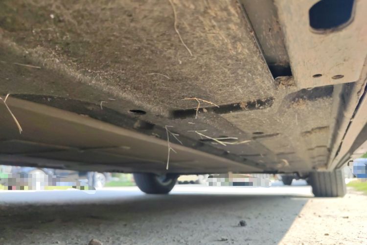 Used Denza D9 2022 DM-i 970 Four-Wheel Drive Flagship Model Chassis Front Left